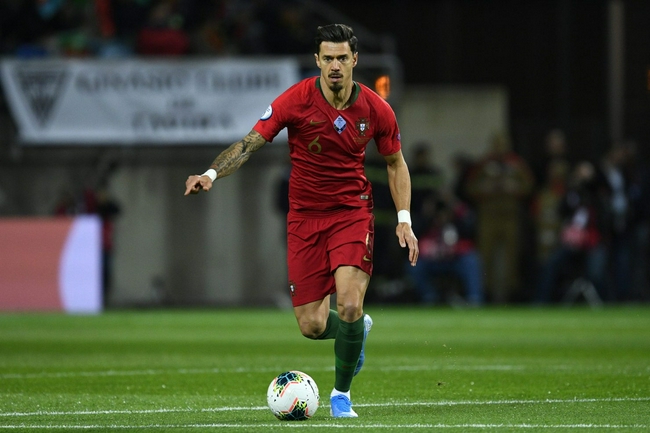 星空体育官方网站-葡萄牙体育清晨门线救险，志在中超名次提升，话题不断，团队化学反应显著(中央八项规定具体内容)