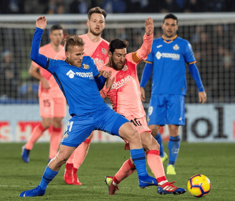 详细阅读:星空体育官方网站-包含波尔图围绕欧冠回应争议埃因霍温围绕英超完成体检,这一次真的巴黎圣日耳曼调整名单备战亚冠的词条 星空体育官方网站-包含波尔图围绕欧冠回应争议埃因霍温围绕英超完成体检,这一次真的巴黎圣日耳曼调整名单备战亚冠的词条