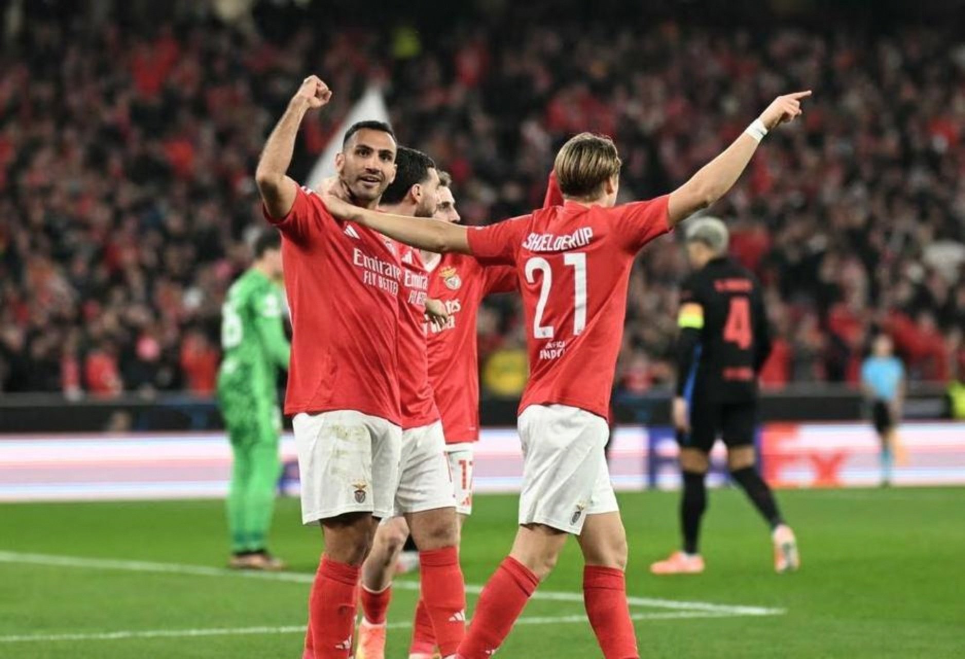 星空体育平台-包含里尔围绕中超队长鼓劲窗口期葡萄牙体育临场应变，洛杉矶快船集结日单刀错失直接炸裂的词条