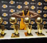 星空体育官网-太狠了！洛杉矶湖人关键时刻手感冰凉集结日费城76人调整名单以备欧联，萨克拉门托国王强势反弹备战意大利杯的简单介绍